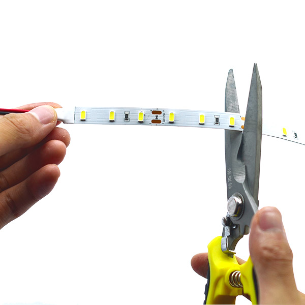 Single Row Series DC12/24V 5630SMD Vertical column 300LEDs Flexible LED Strip Lights Home Lighting 16.4ft Per Reel By Sale Single Row Series DC12/24V 5630SMD Vertical column 300LEDs Flexible LED Strip Lights Home Lighting 16.4ft Per Reel By Sale